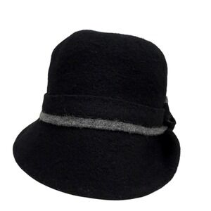 Comhats Women Wool Blend Cloche Hat with Gray Bow Accent Black Size OSFA